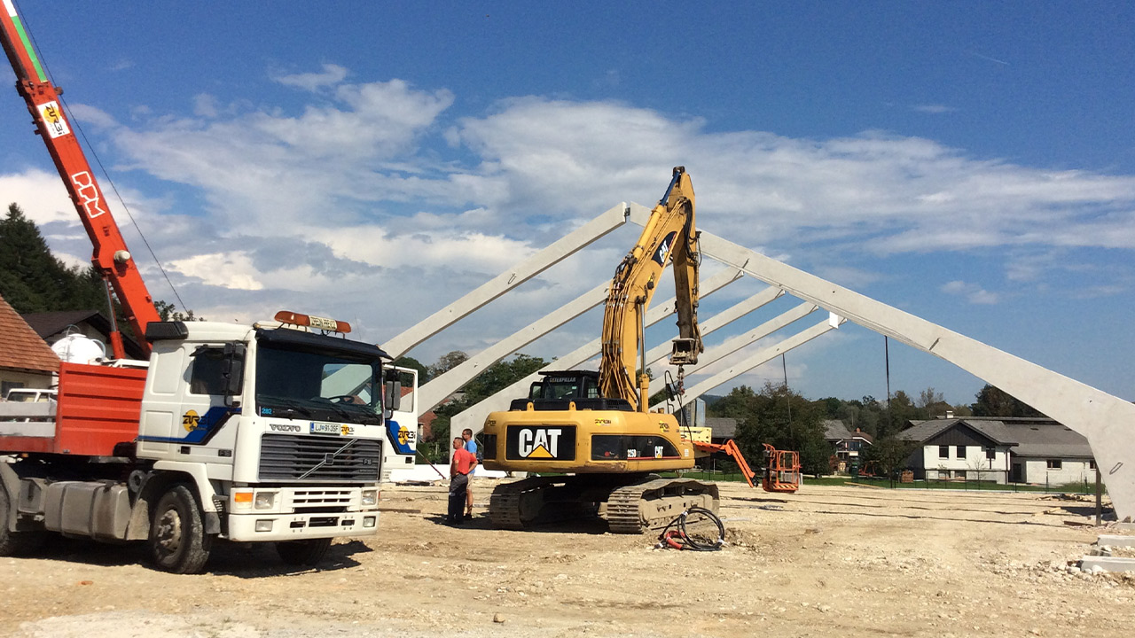 Montažni betonski hlev